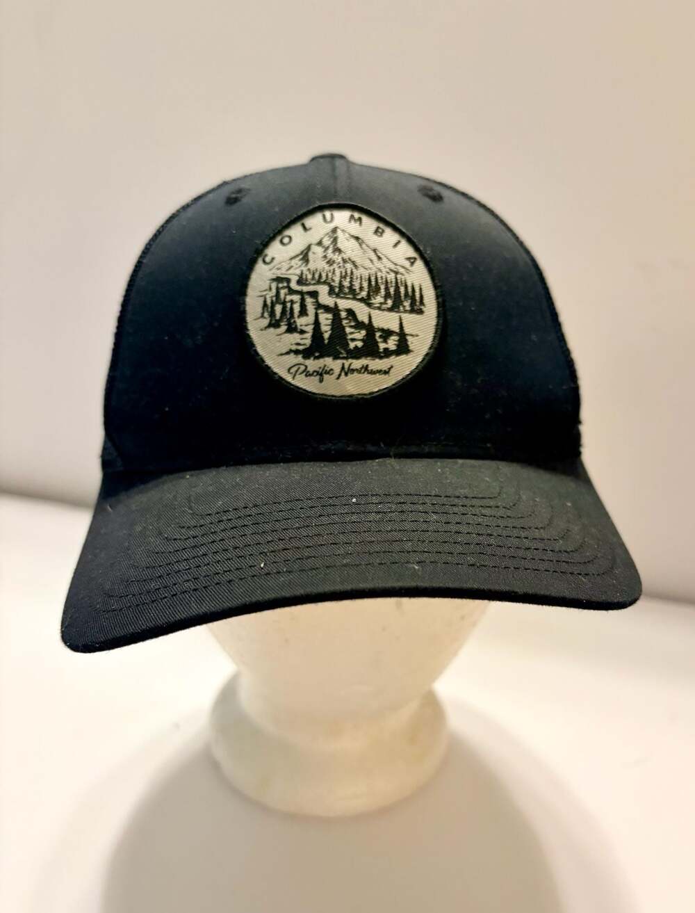 Columbia Pacific Northwest Snapback Mesh Back Trucker Hat Black One Size